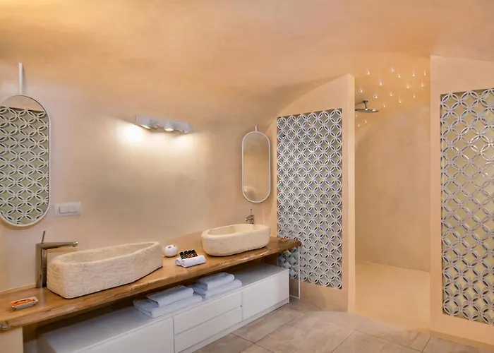 Ananda Infinity * 피로스테파니